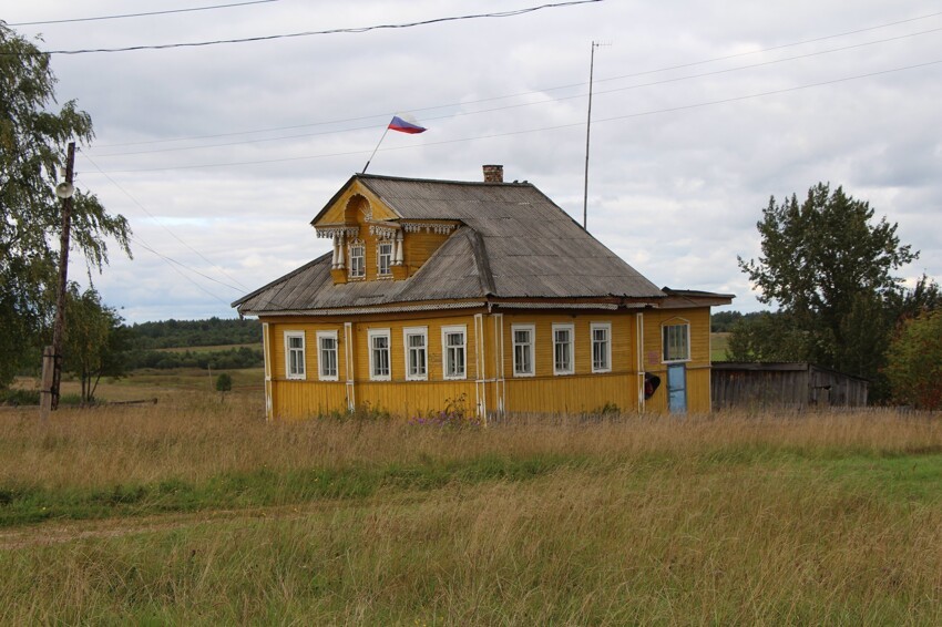 Село костромское. Заброшенные деревни Костромской Аксентьево. Совега Костромская область. Заброшенные деревни Костромской области Солигаличского района. Заброшенные деревни Костромской области.