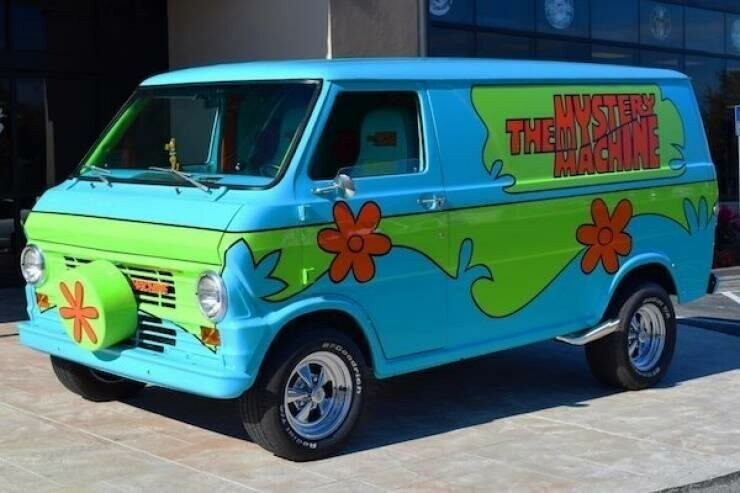 Машина из «Скуби-Ду» Mystery Machine однажды участвовала в полицейской погоне