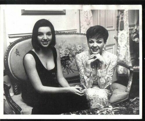 Liza Minnelli and her mother Judy Garland