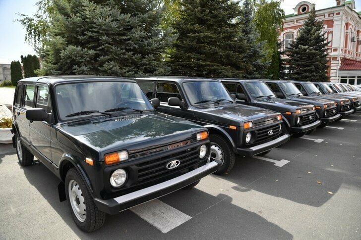 Поступило 23 легковых автомобиля муниципальным образованиям Саратовской области