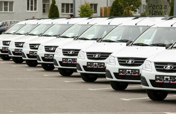 В Пензенской области редакциям газет передано 26 новых автомобилей
