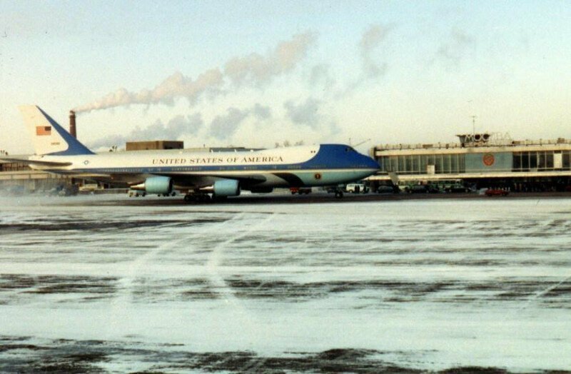 Борт №1 ВВС США в аэропорту Шереметьево–1, 2 января 1993 года, Москва