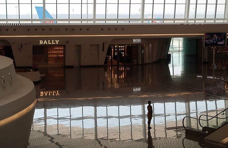 В Пекине открылся огромный аэропорт с самым большим в мире терминалом