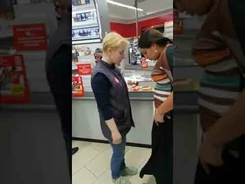 Цыганка решила нагло обворовать супермаркет, но ее поймали 