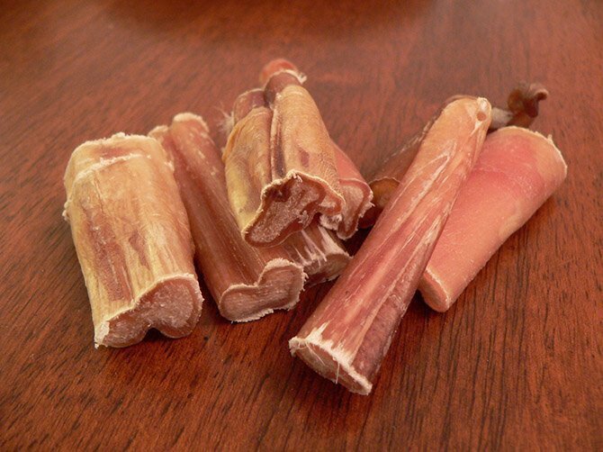На Сицилии популярным продуктом для снятия похмелья считаются сушёные бычьи пенисы в виде палочек.