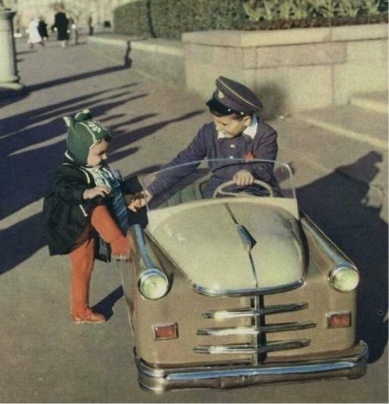 Советский автопром для детей