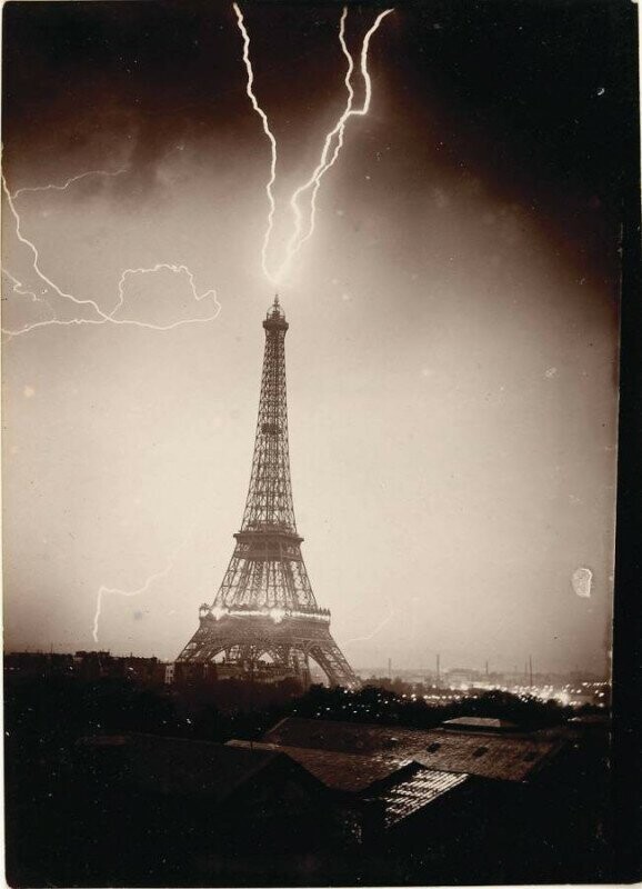 Молния бьёт в Эйфелеву башню, 1902