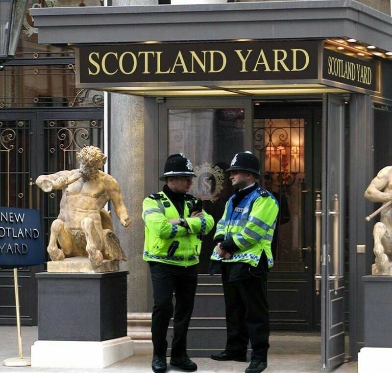 Почему лондонская полиция называется "Скотленд-Ярд"?