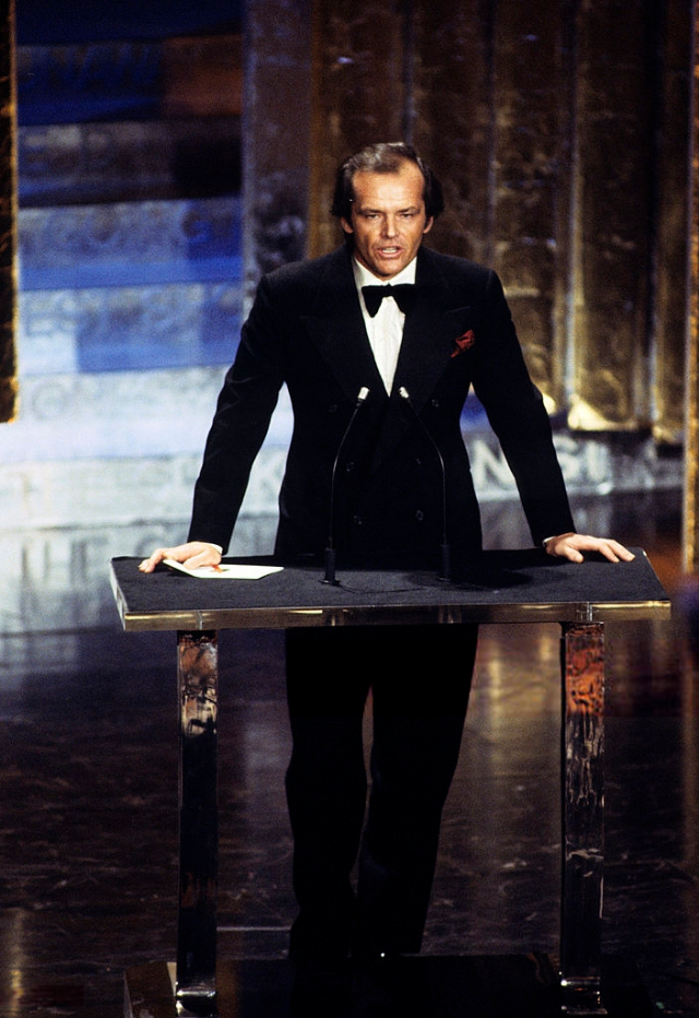 Джек Николсон на сцене на 50-й ежегодной премии "Оскар", апрель 1978 г.