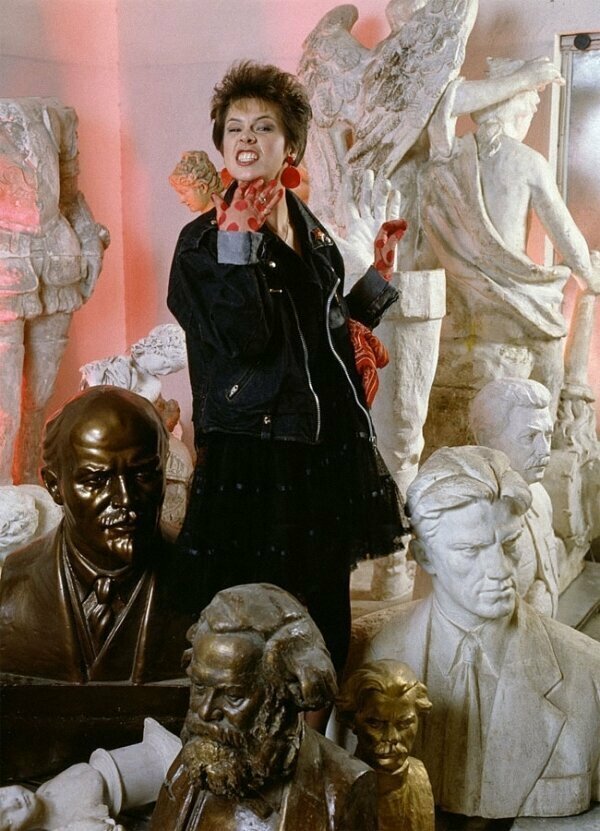 Татьяна Догилева в фотопроекте американского фотографа Жулио Доносо Red Stars of Perestroika 1987 год