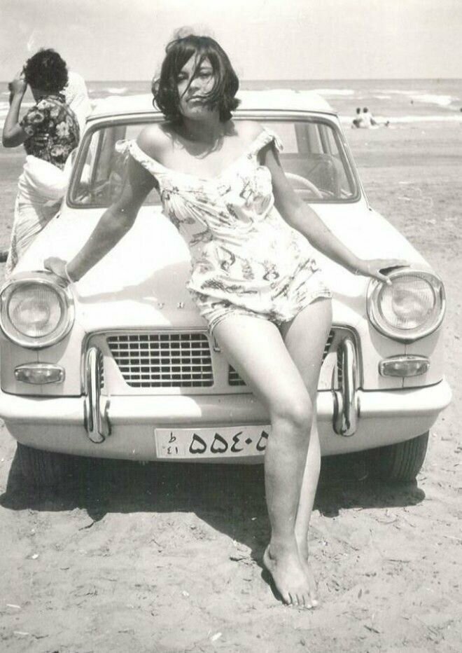 15. Иранская девушка в купальнике — действительно редкий кадр, 1960 год