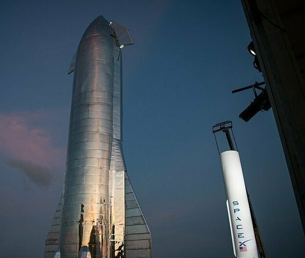 Илон Маск показал ракету для полета на Марс