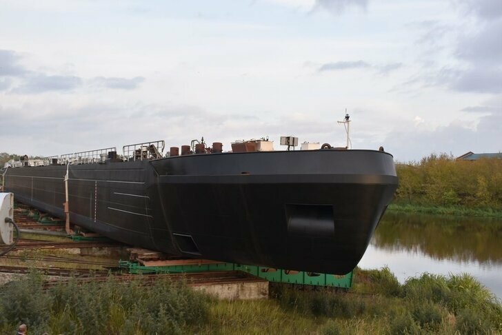 На СЗ «Костромская верфь» спустили на воду танкер для Нидерландов