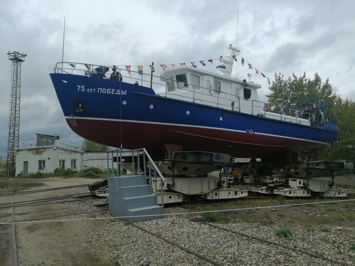 На Ярославском СЗ спущено на воду водолазное судно проекта «Ярославец — М»