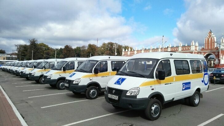 Соцработники Калужской области получили новый транспорт