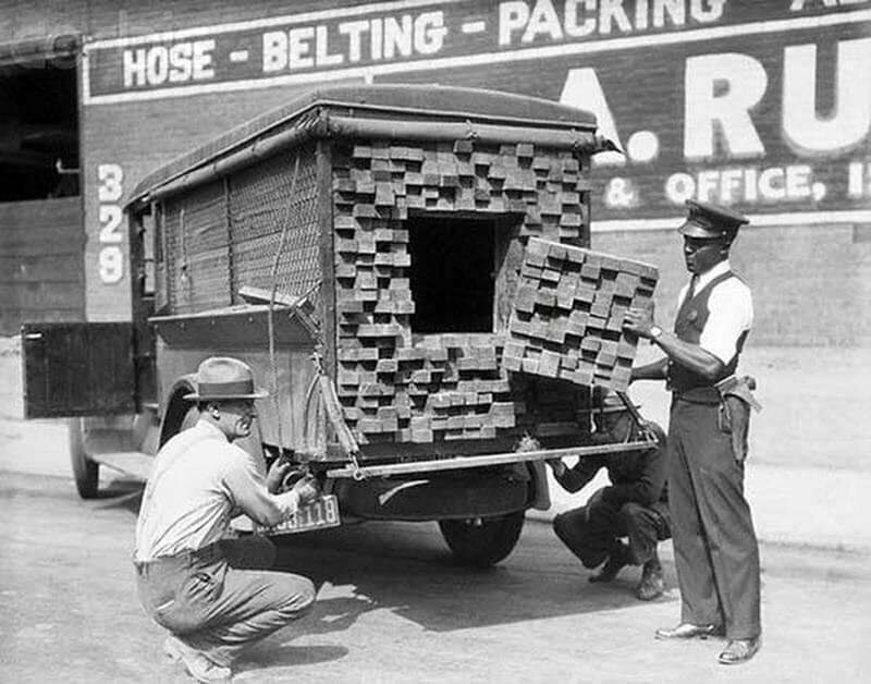 1926 г. Так маскировали перевозку алкоголя в США во время сухого закона 