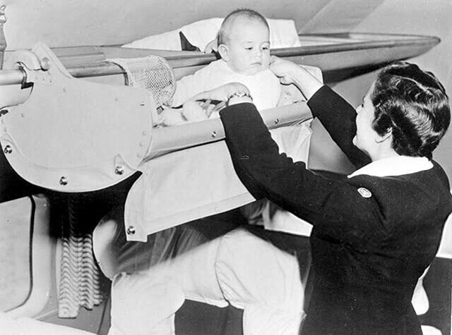 6. Как перевозили детей в самолетах в США, 1950-е годы