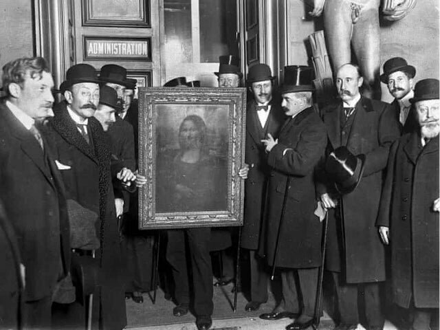 2. Винченцо Перуджа украл Мона Лизу из Лувра в 1911 году, а в 1913 картину нашли в его номере во Флоренции