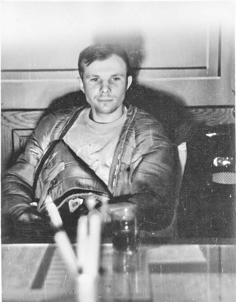 10. Юрий Гагарин в первые часы после возвращения на Землю, 1961 год