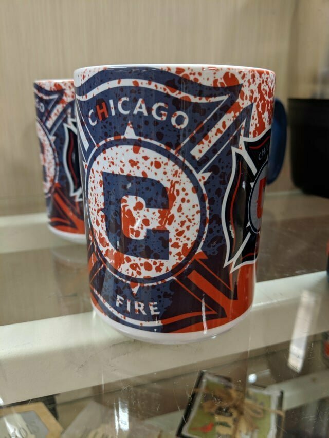 17. Дизайн для кружки пожарных Чикаго или улика?
