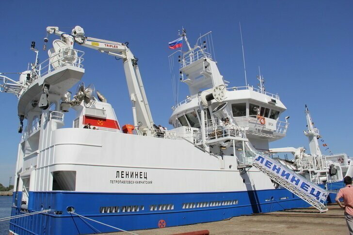 СЗ «Янтарь» отправил головной траулер «Ленинец» проекта SK-3101R на Камчатку