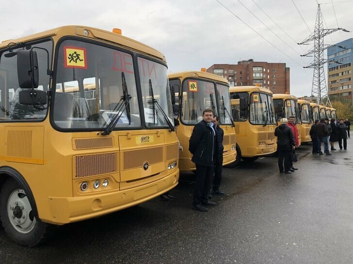 Девять школ Пензенской области получили новые автобусы