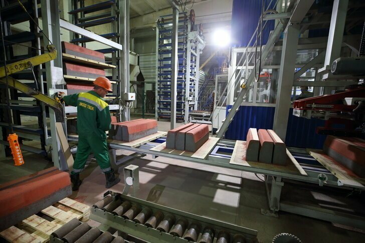 Томская домостроительная компания открыла завод-автомат по производству тротуарной плитки