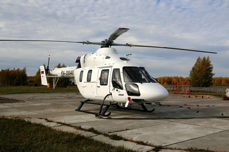«Вертолеты России» передали ГТЛК два «Ансата» с медицинскими модулями