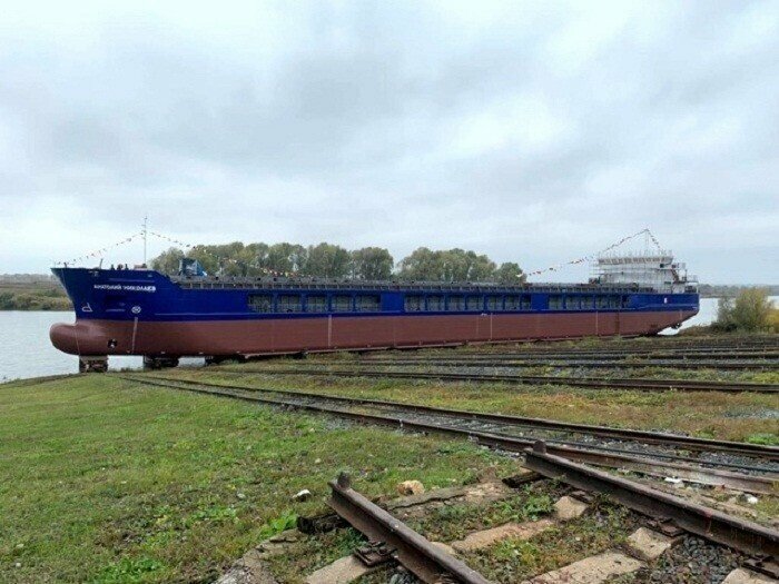 Спущено на воду восьмое многоцелевое сухогрузное судно проекта RSD32M «Анатолий Николаев»