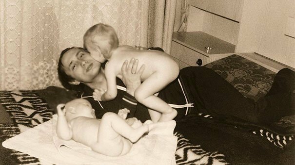 Владимир Путин с дочерьми.