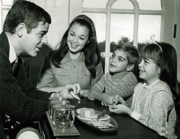7-летний Джордж Клуни с семьей в 1968 году.