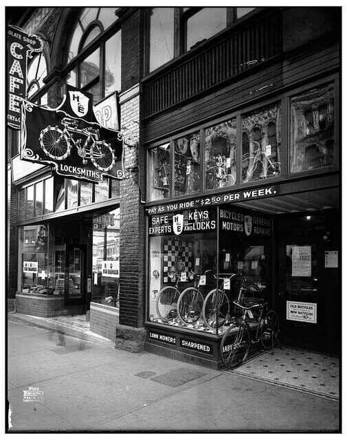 3. 25 апреля 1923 года, магазин велосипедов Haskins & Elliot Bicycles