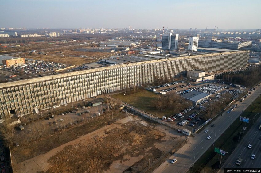 длинный дом в Москве