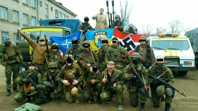 Началось! Солдаты Порошенко против солдат Зеленского