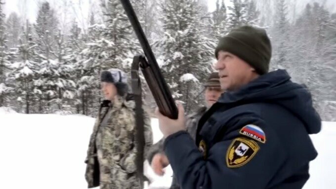 Читайте также: Иркутского губернатора, убившего спящего медведя, потребовали отправить в отставку