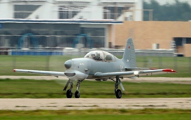 Як-152 успешно прошел испытания на прочность конструкции