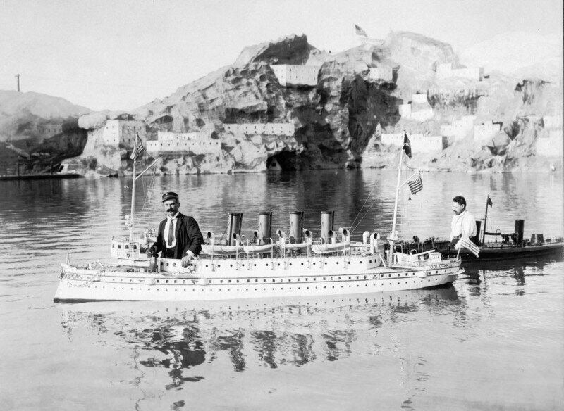 Модели кораблей с капитанами на Всемирной выставке, 1904г.