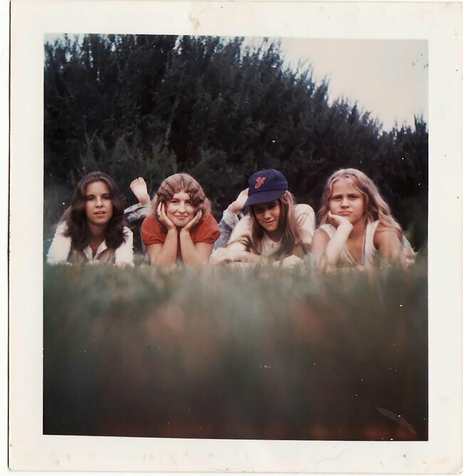 25 редких полароидных снимков девочек-подростков в 1970-е