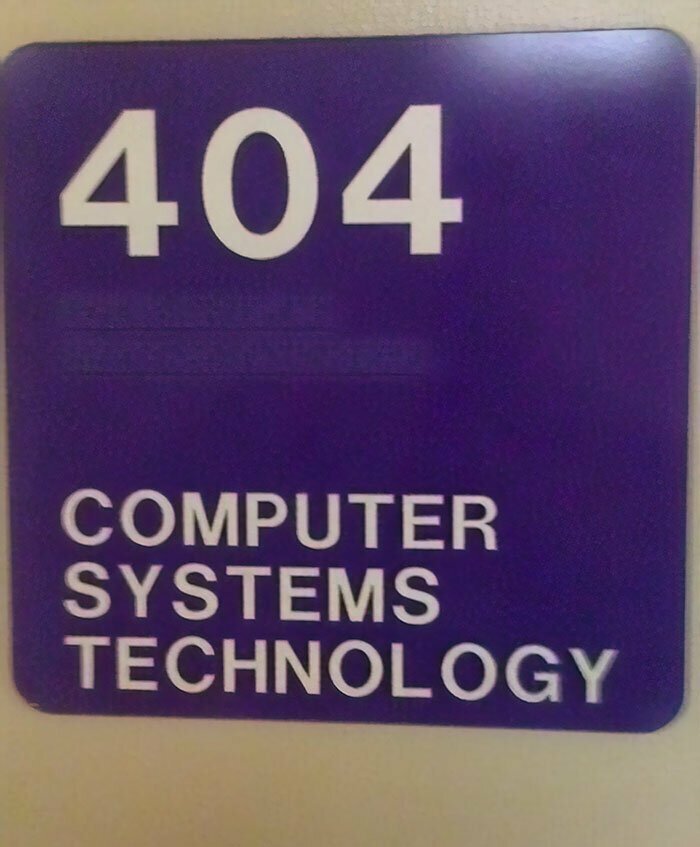 24. Отличный номер для класса компьютерных технологий