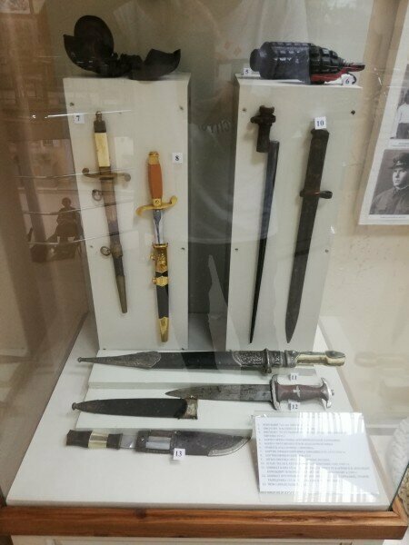 Холодное оружие из Геленджикского краеведческого музея. 
