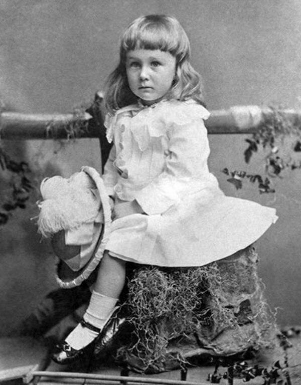 Будущий президент США Франклин Рузвельт в 2-летнем возрасте, 1884 год