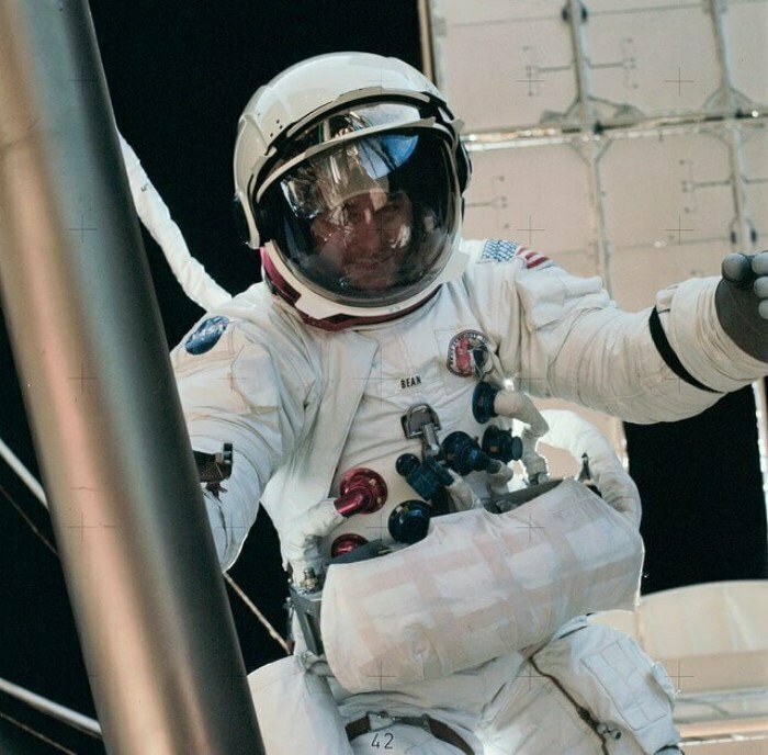6 августа 1973 года, астронавт Алан Бин