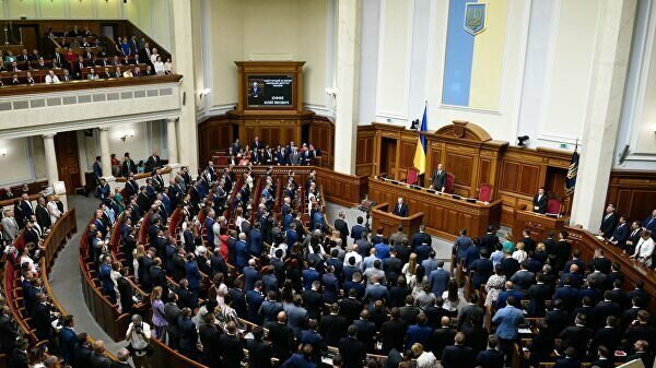 Депутаты Рады погрязли в секс-скандалах