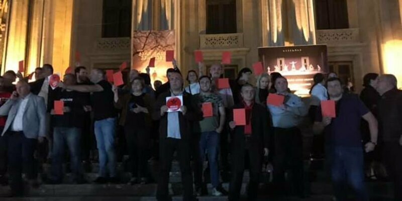 В Грузии актеры устроили протест из-за гастролей российских коллег