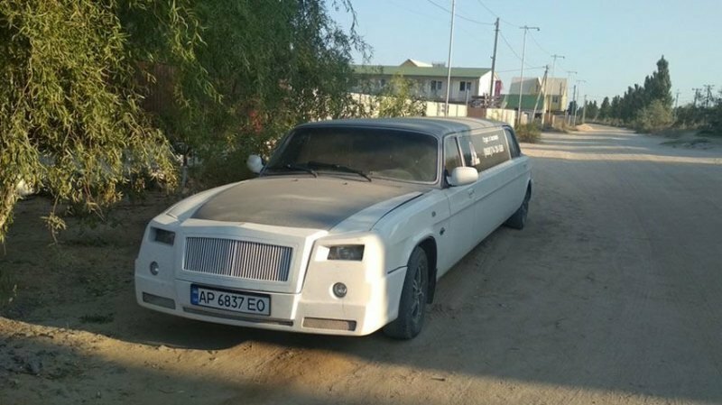 Самодельный лимузин на базе «Волги» стилизованный Rolls-Royce