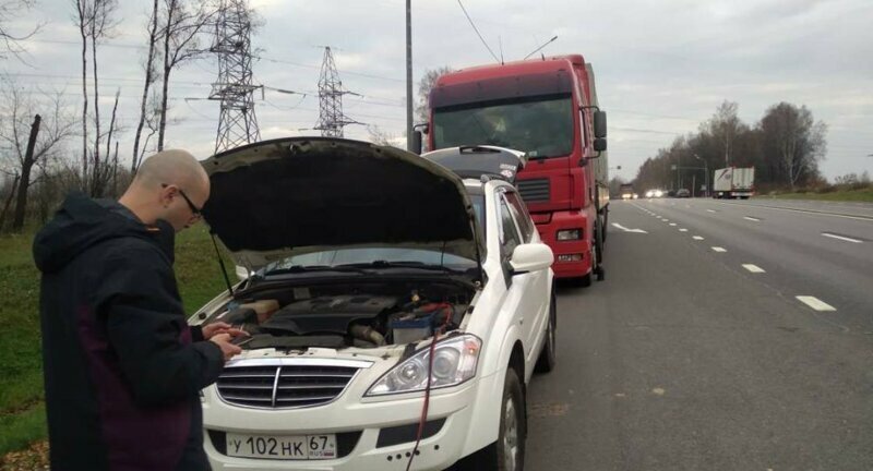 Своих не бросаем: как смоленские автомобилисты помогли гомельчанину-дальнобойщику