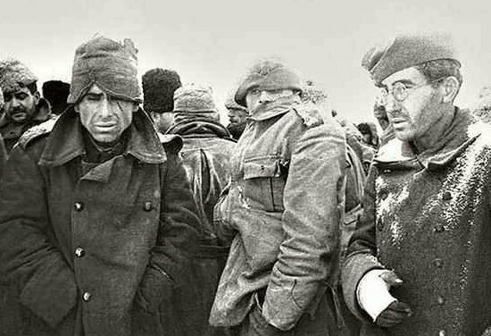 В России мороз называли ангелом войны - наши солдаты, в большинстве своем, привыкшие к такой погоде знали как защищаться от холода, в то время как для войск агрессоров холод был реально устрашающим фактором