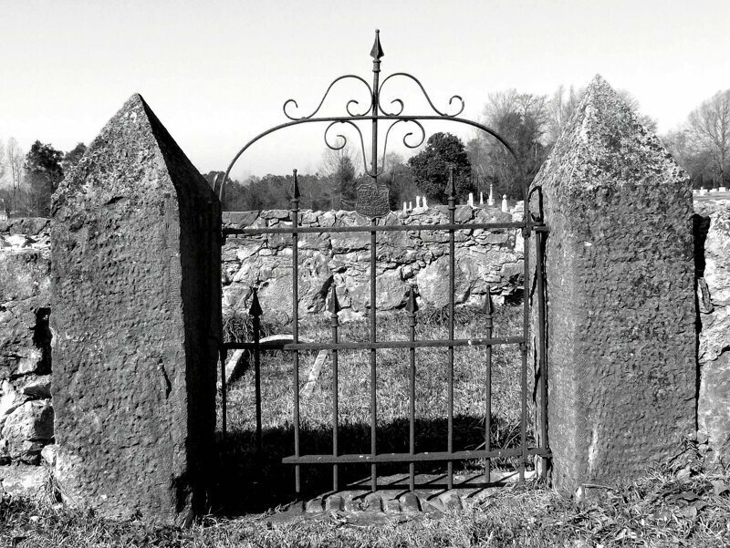 Привет из прошлого: предрассудки старины в отношении посещения кладбища в среду