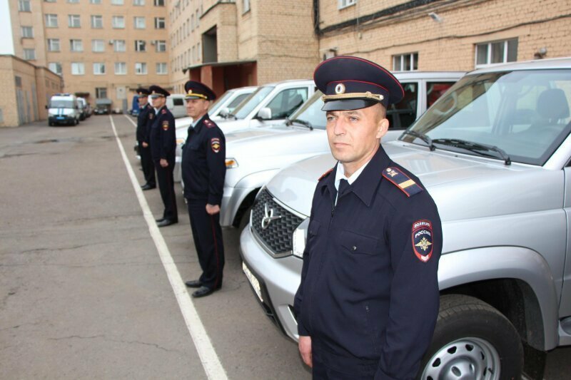 Тамбовские полицейские получили ключи от новых автомобилей