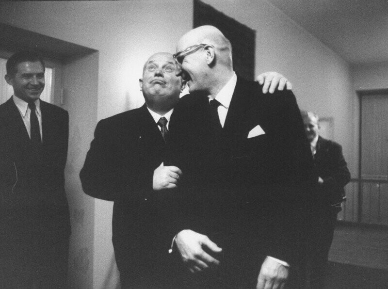Урхо Кекконен и Никита Сергеевич Хрущев на вечеринке в посольстве Финляндии, 1960 год.